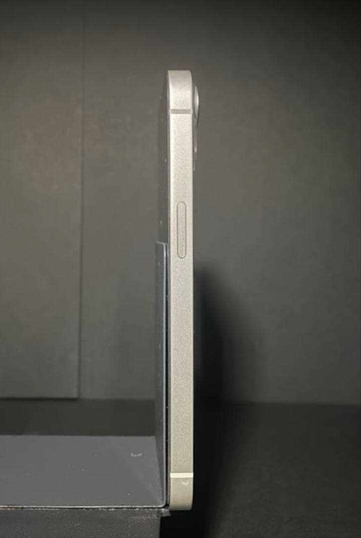 iPhone13 Starlight 128GB動作良好 美品バッテリー100%