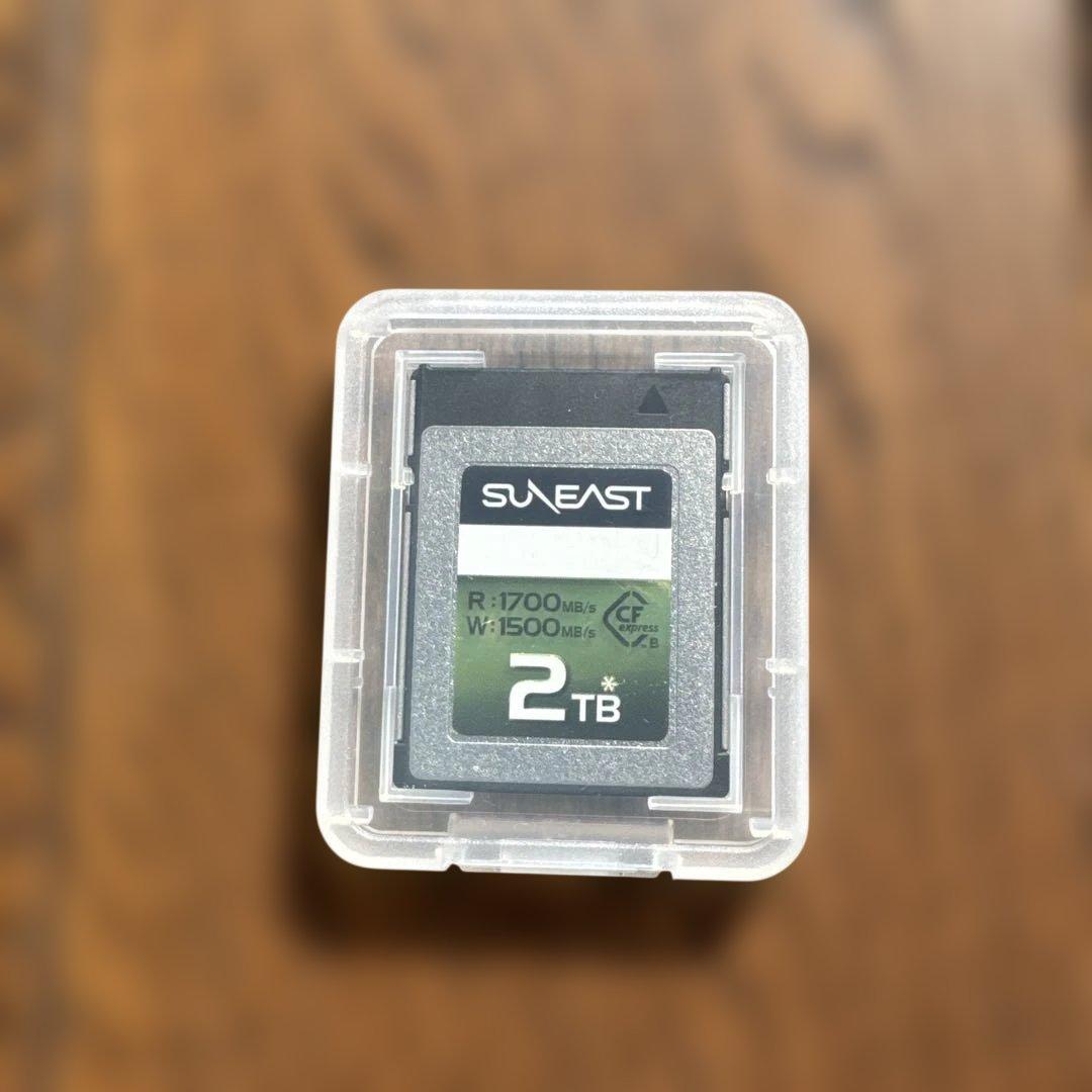 SUNEAST CFexpress Type Bカード 2TB
