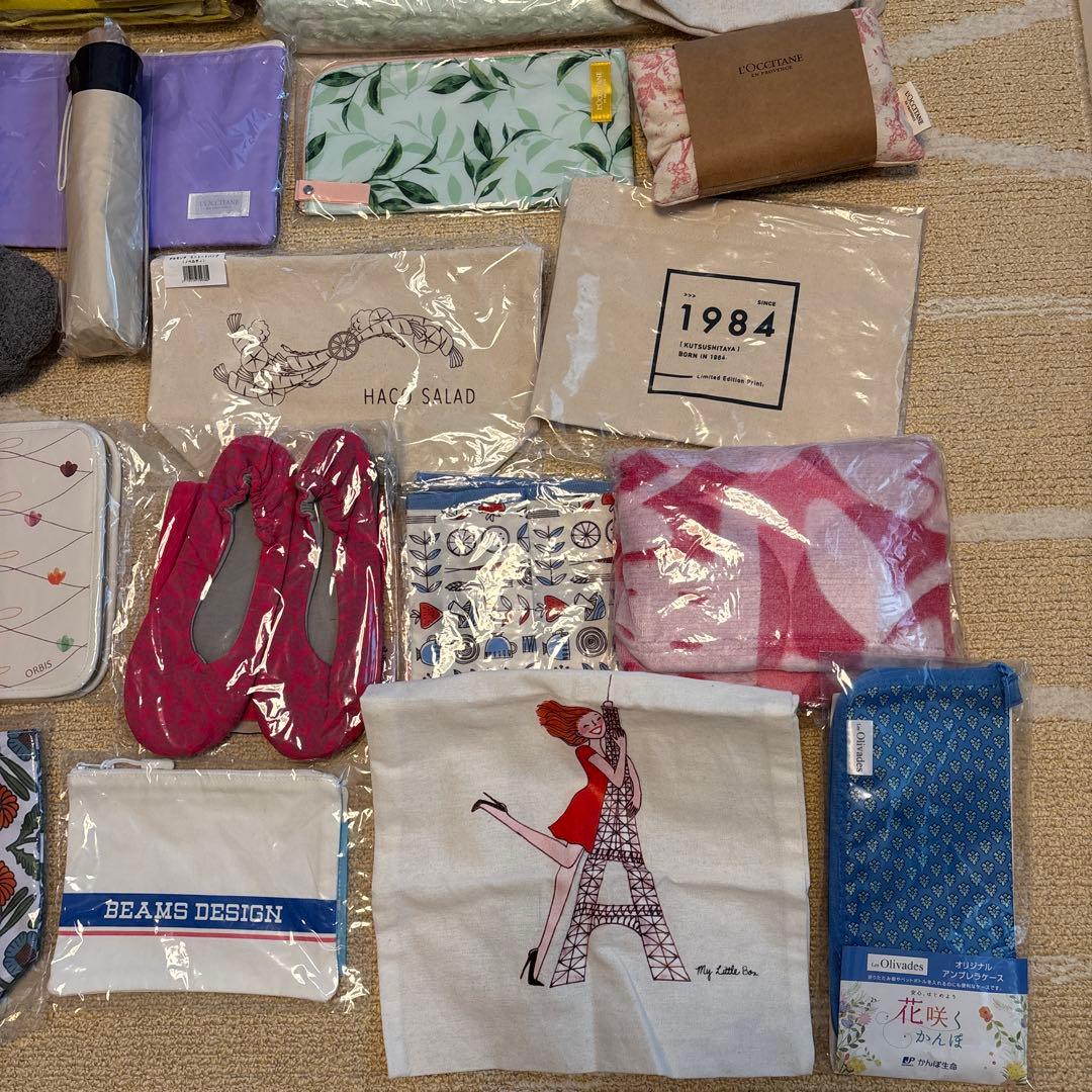 L'OCCITANE などタオル・ポーチ・トートバッグ、傘、などノベルティ31個