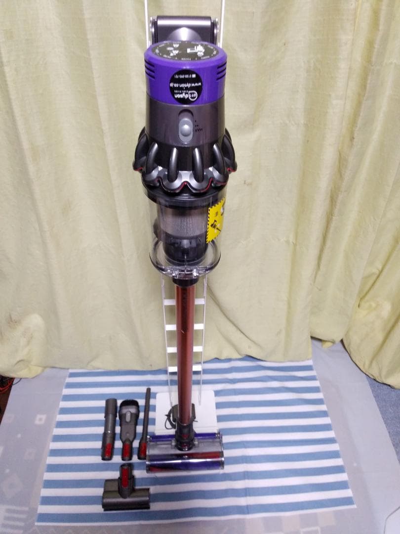 多紡垢さん専用ダイソン　掃除機　SV12　分解清掃済スタンド付き　⑩