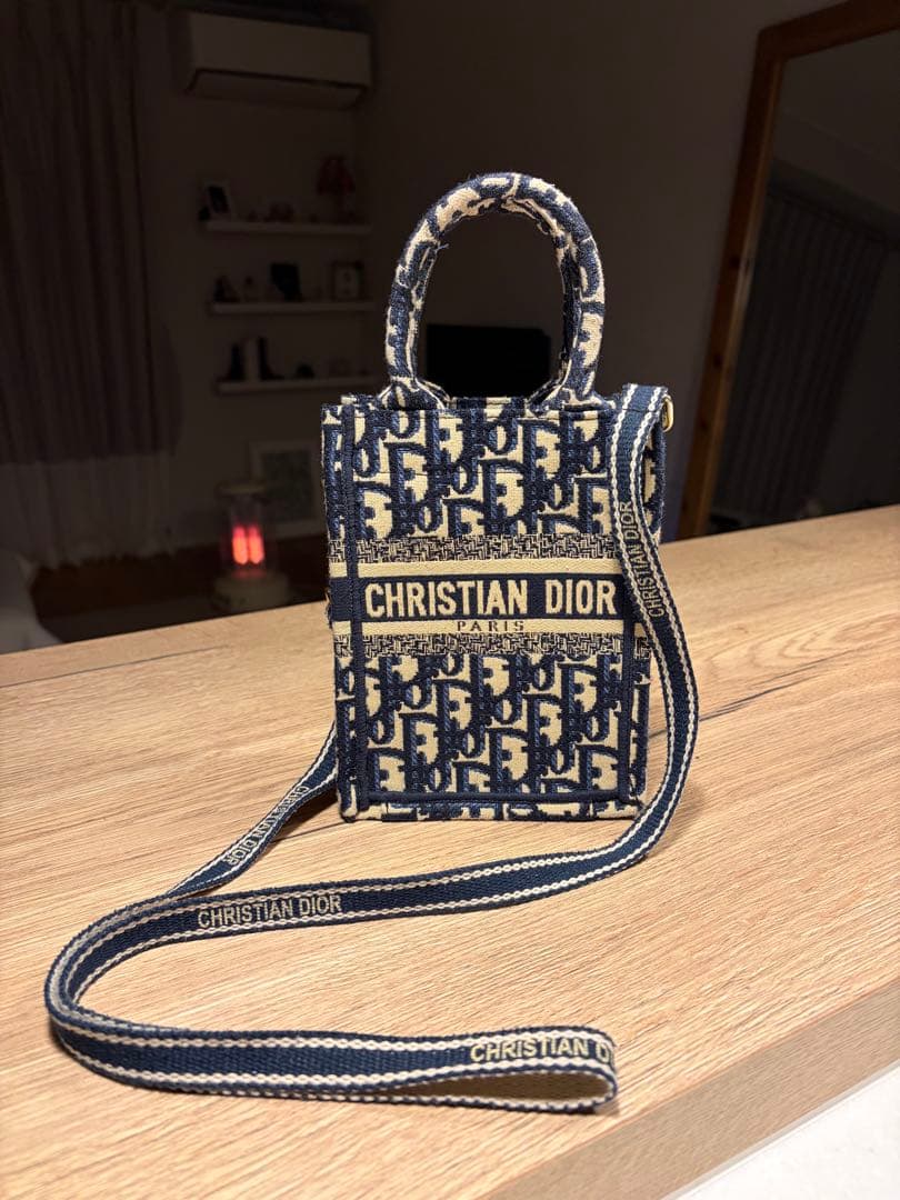 ディオール　スマホバッグ　used