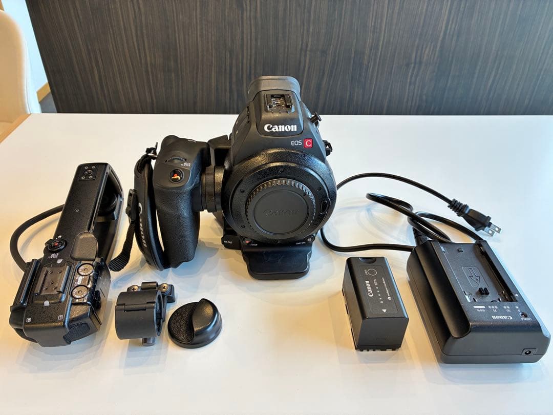 Canon EOS C100 ボディ（EFマウント）通電217時間