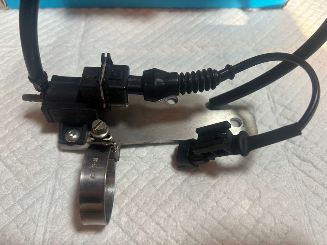 アバルト595 Forge ブローオフバルブ