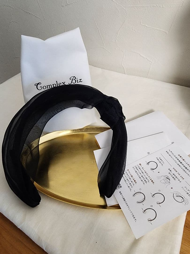 未使用品　カチューシャ　ヘアバンド　コンプレックスビス