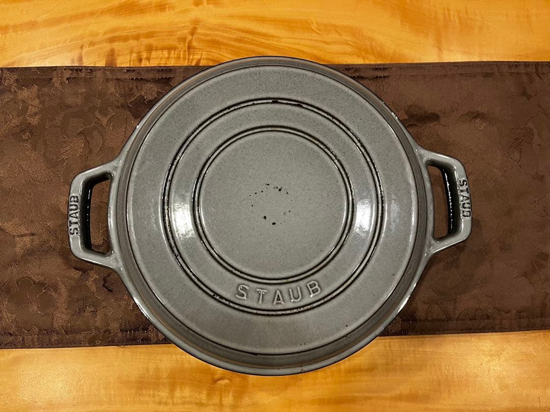 STAUB両手鍋 グレー 約26cm