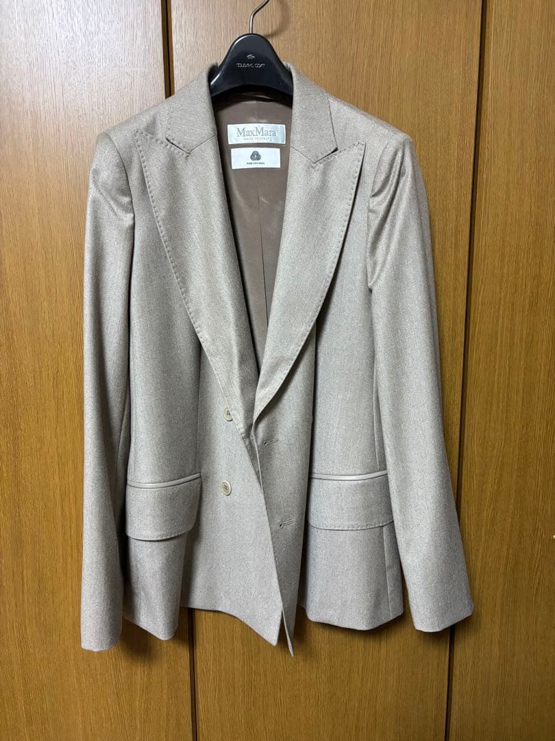 ［試着程度］マックスマーラ 白タグ　バージンウール　ジャケット　サイズ40