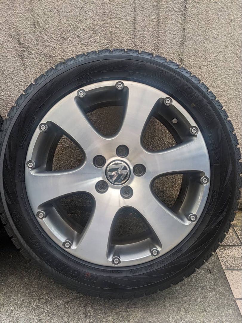 フォルクスワーゲン　ホイール付きタイヤ