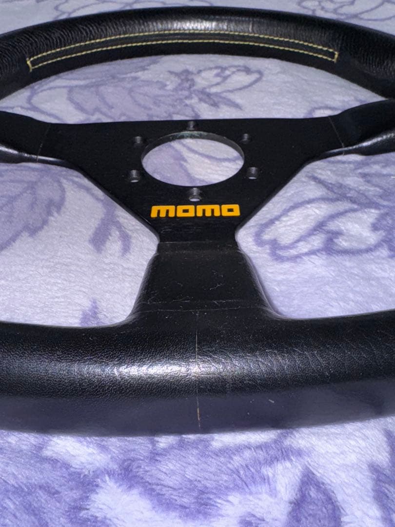 MOMO ヴェローチェレーシングステアリング　350mm