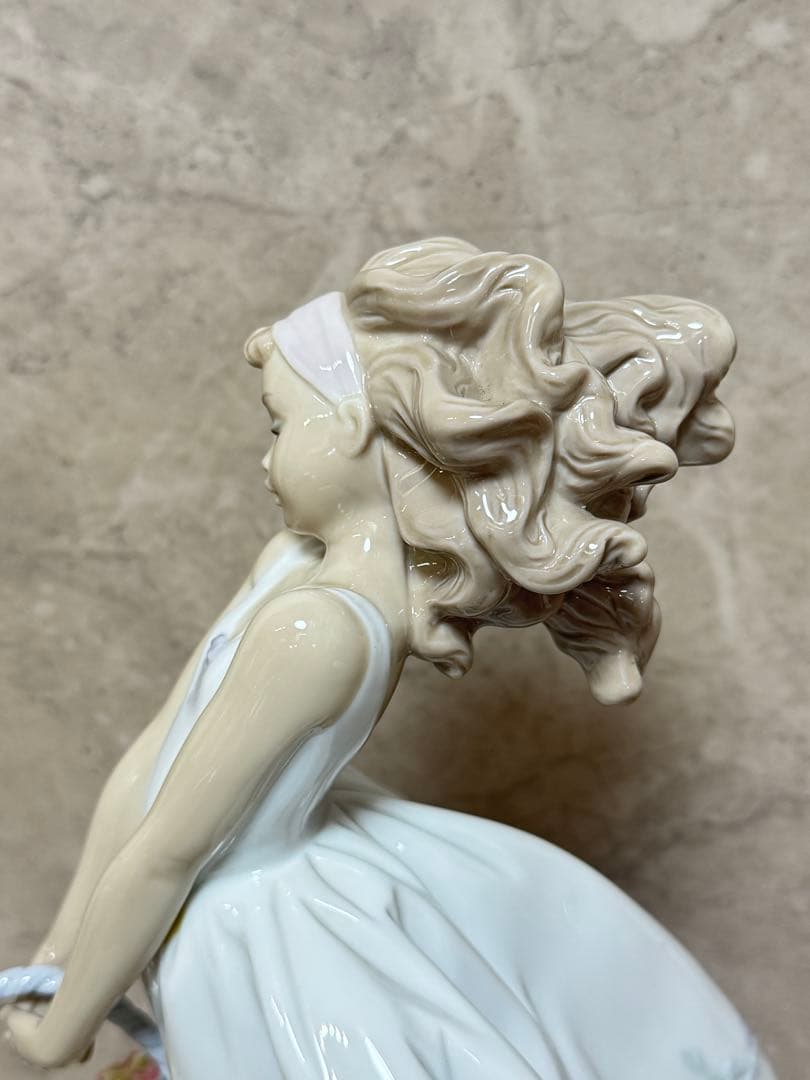 現行品 リヤドロ フィギュリン フラワーガーデン 少女