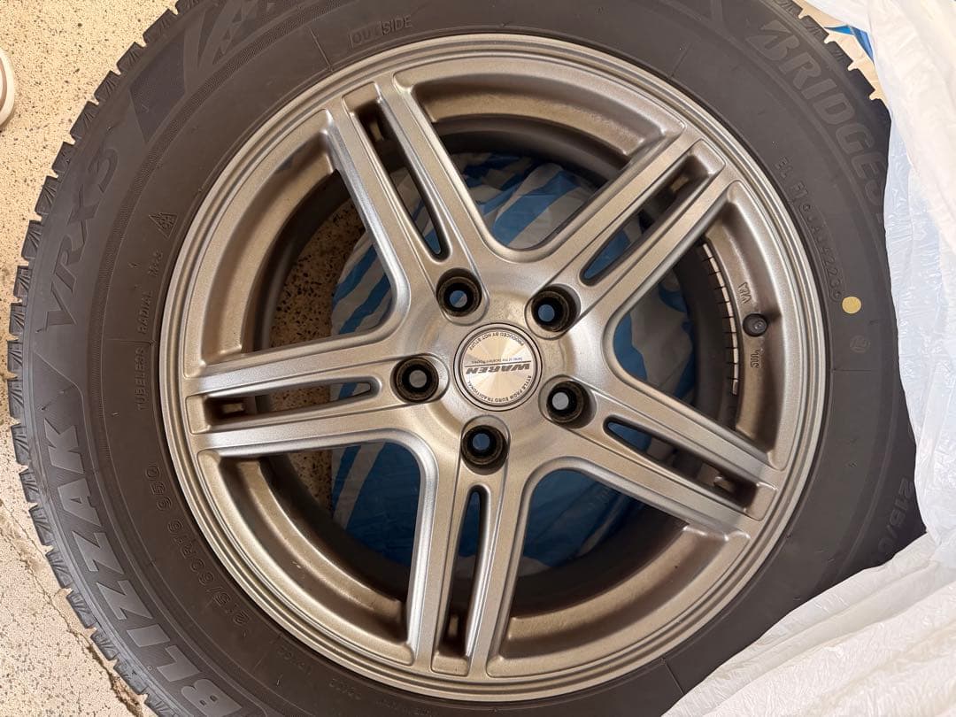 値下げ‼︎スタッドレス4本ホイル付きブリヂストン VRX3 16インチブリザック