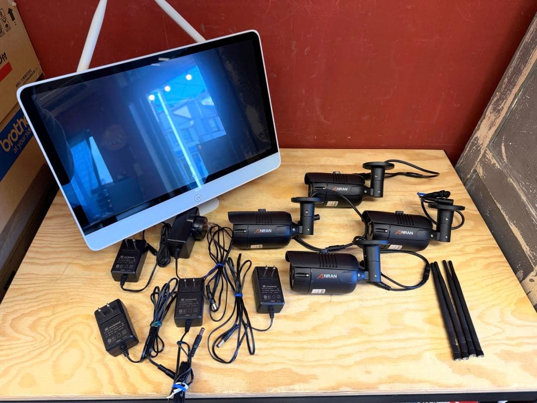 ANRAN 防犯カメラ　監視カメラ　レコーダー付き　カメラ4台セット