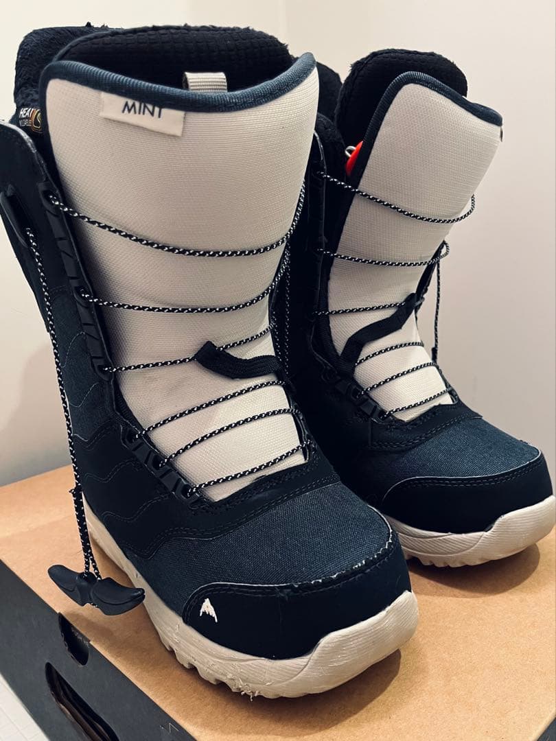 BURTON スノーボードブーツ MINT 22cm