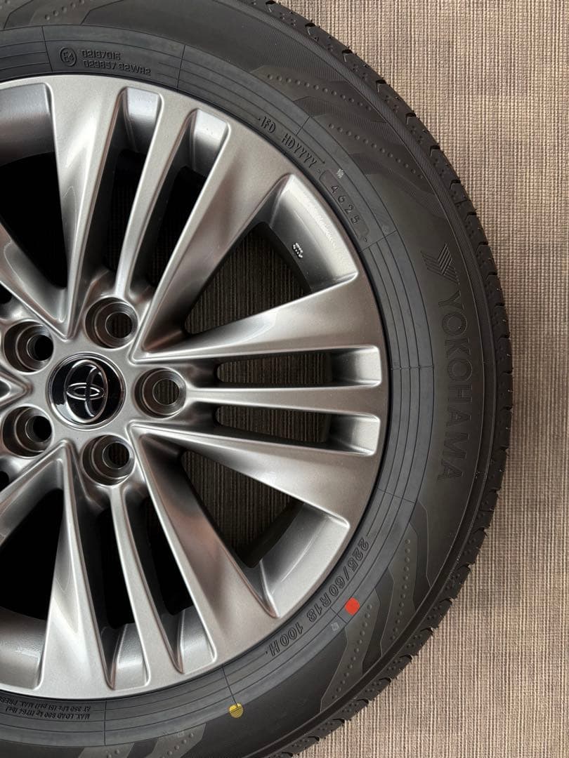 アルファード　40系純正　タイヤホイールセット18インチ４本　新車外し　送料込み