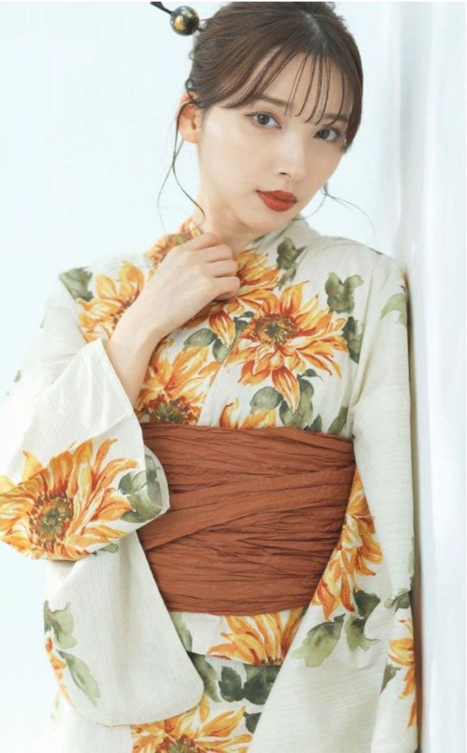 ひまわり柄 浴衣 長袖 茶色帯付き　Dita